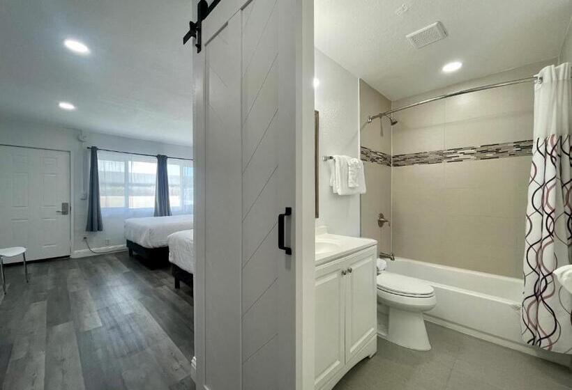 חדר סופריור, Budget Inn