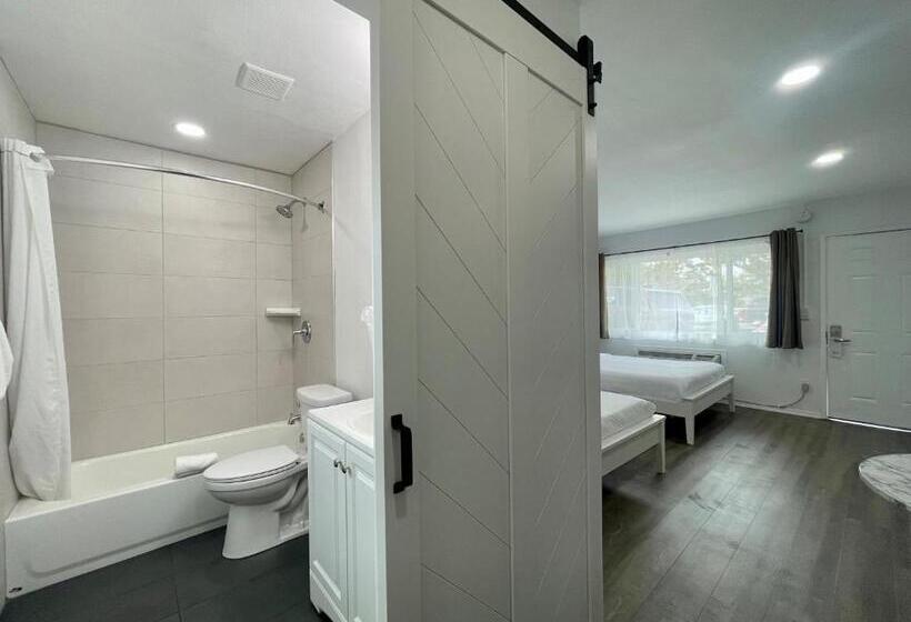 חדר סופריור, Budget Inn