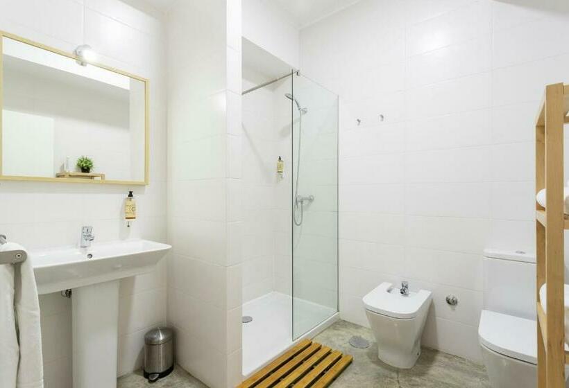 Superior suite with river view, Emporium Lisbon Suites