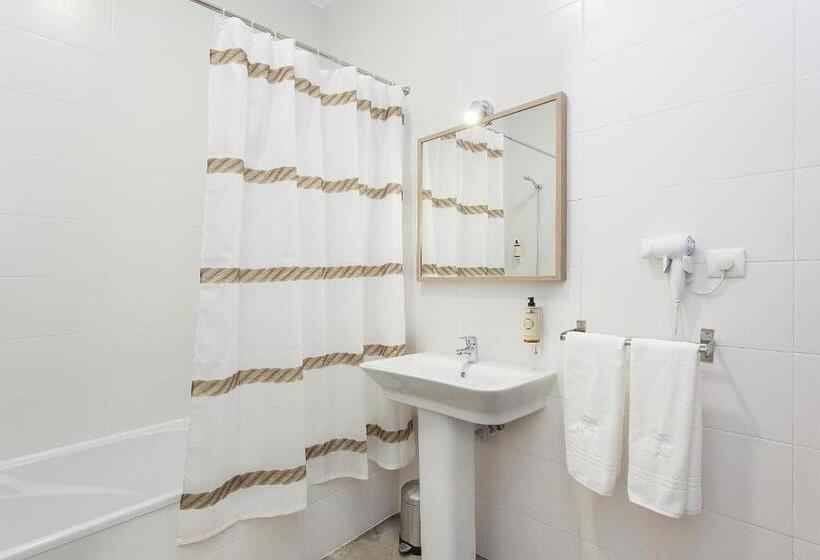 سوئیت با چشم‌انداز رودخانه, Emporium Lisbon Suites