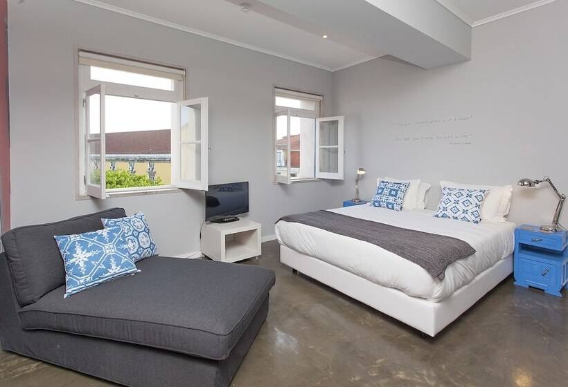 Superior suite with river view, Emporium Lisbon Suites