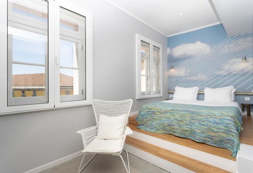 Superior suite with river view, Emporium Lisbon Suites