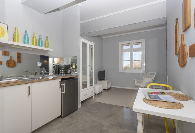 Superior suite with river view, Emporium Lisbon Suites