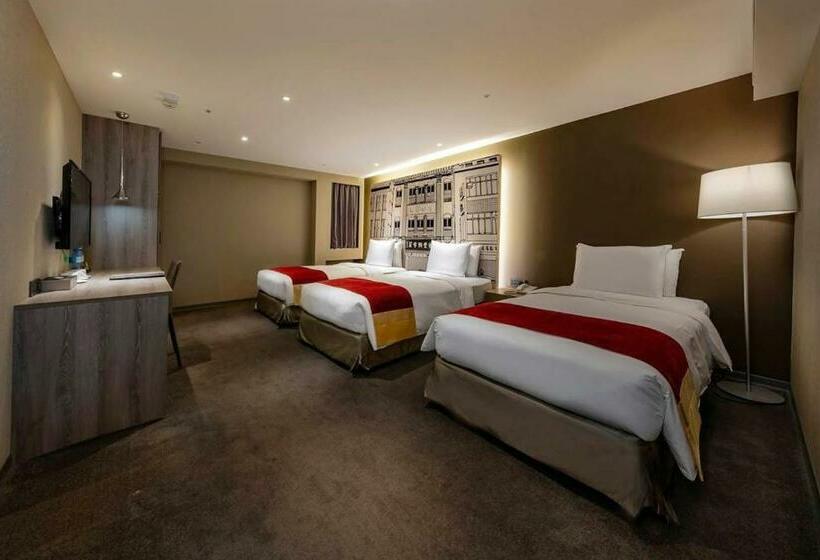 اتاق کلاسیک سه تخته, Green World Zhongxiao