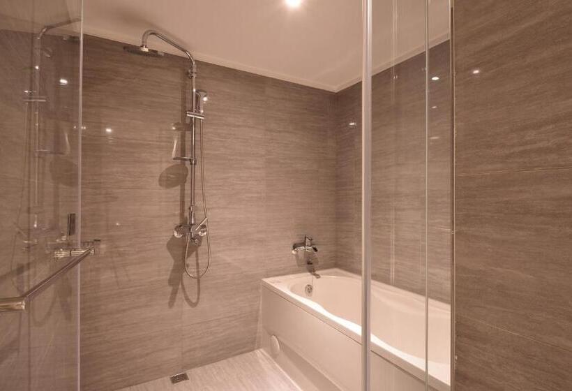 اتاق کلاسیک سه تخته, Green World Zhongxiao