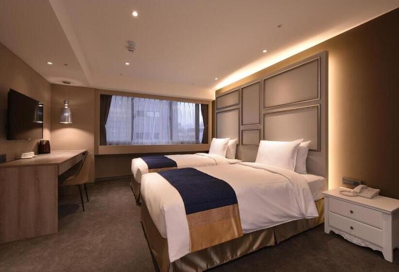 اتاق کلاسیک, Green World Zhongxiao