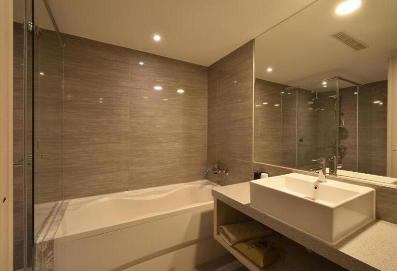 اتاق اجرایی با تخت بزرگ, Green World Zhongxiao