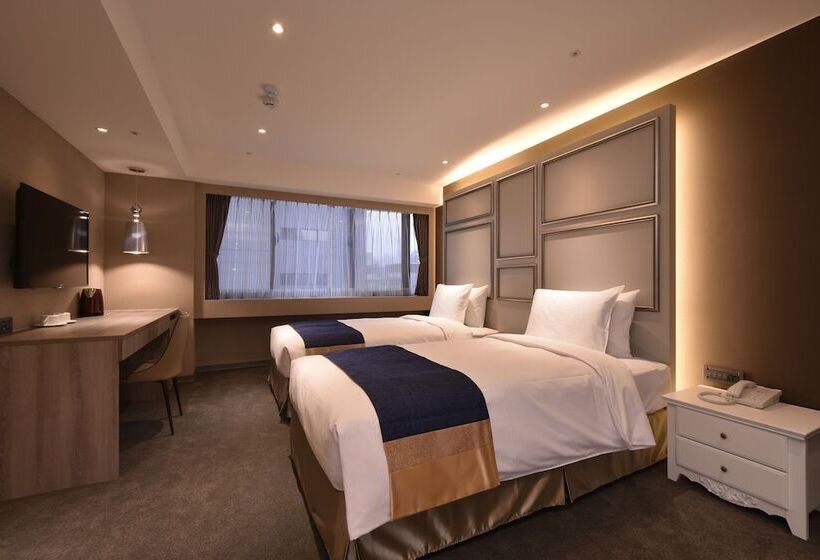 اتاق کلاسیک, Green World Zhongxiao