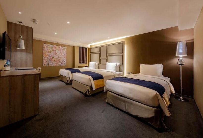 اتاق کلاسیک سه تخته, Green World Zhongxiao