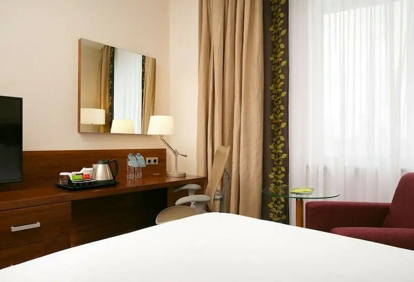 スタンダードルーム, Hilton Garden Inn Volgograd