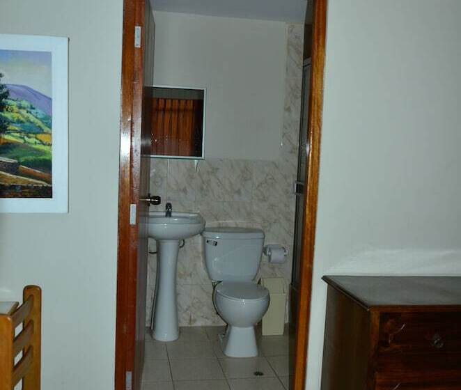 Четырехместный Номер Стандарт, Hostal Don Reymundo