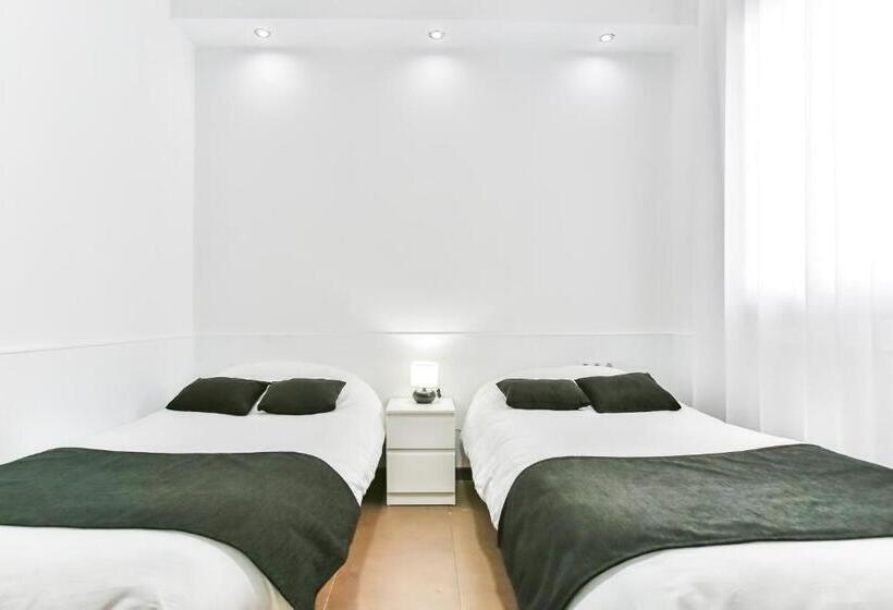 اتاق استاندارد سه نفره, Laramond Barcelona Rooms