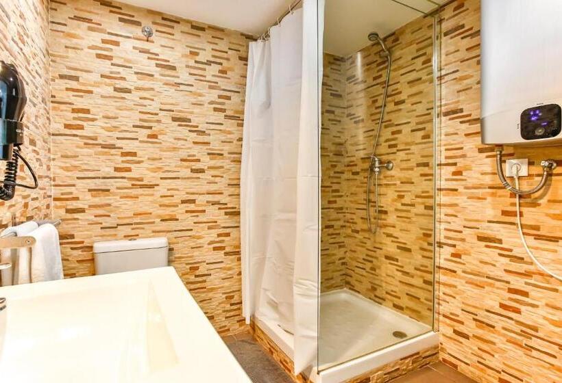 Номер Стандарт, Laramond Barcelona Rooms