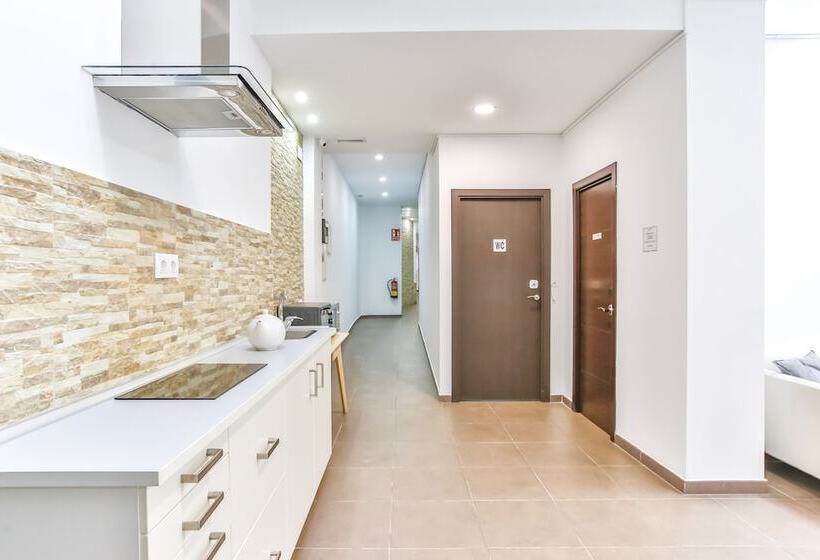 اتاق استاندارد یک نفره, Laramond Barcelona Rooms