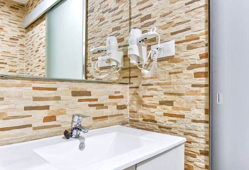 Номер Стандарт, Laramond Barcelona Rooms