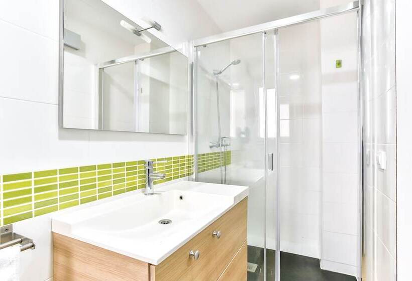 اتاق استاندارد چهار تخته, Laramond Barcelona Rooms