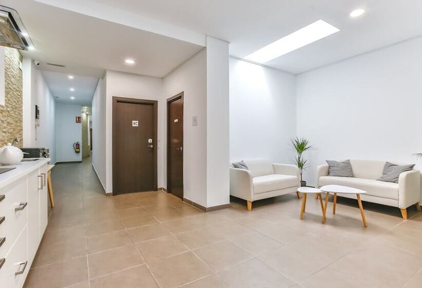 اتاق استاندارد چهار تخته, Laramond Barcelona Rooms