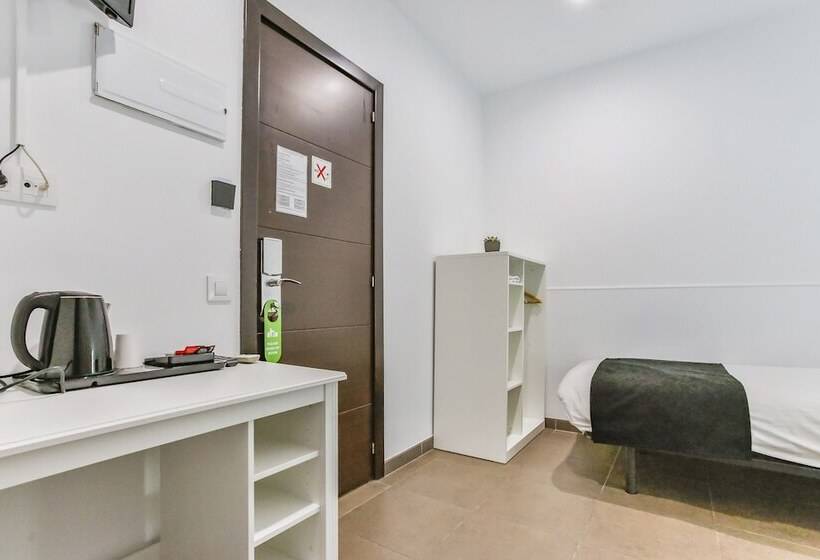 اتاق استاندارد یک نفره, Laramond Barcelona Rooms