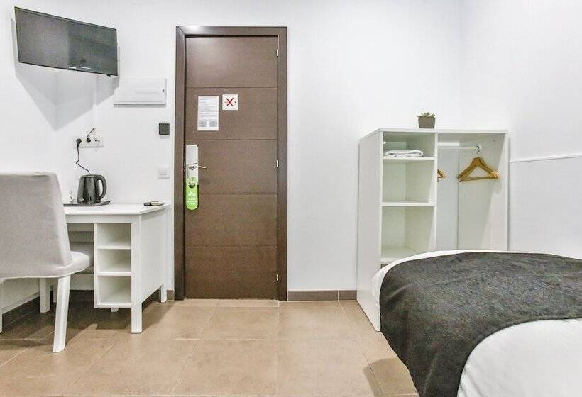 اتاق استاندارد یک نفره, Laramond Barcelona Rooms