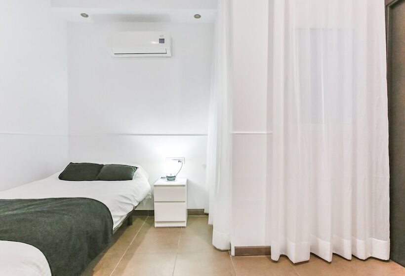 اتاق استاندارد یک نفره, Laramond Barcelona Rooms