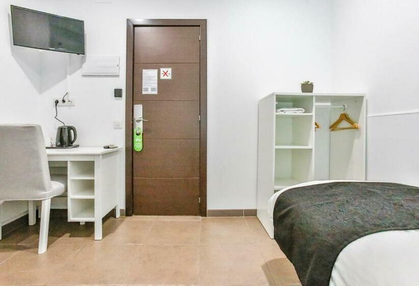 اتاق استاندارد یک نفره, Laramond Barcelona Rooms