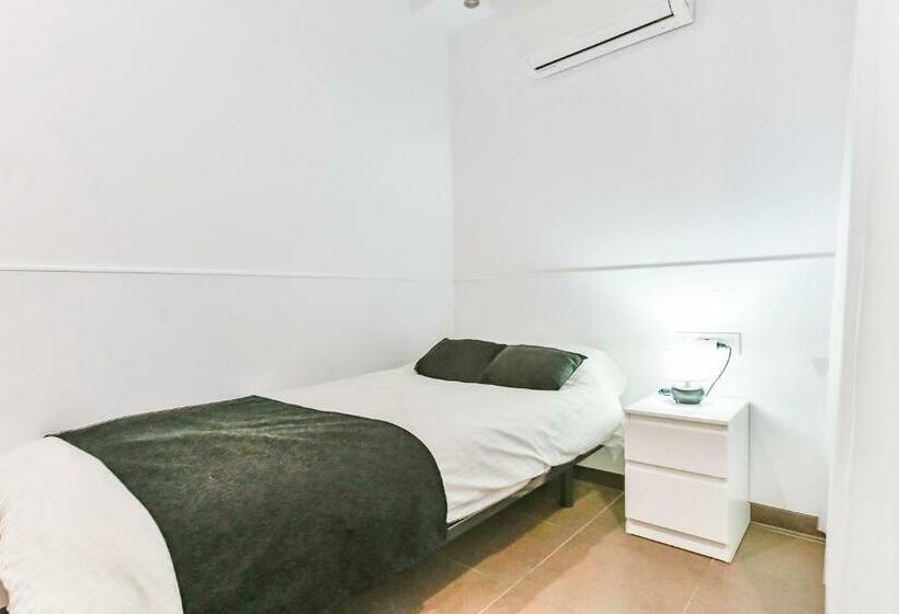 اتاق استاندارد یک نفره, Laramond Barcelona Rooms