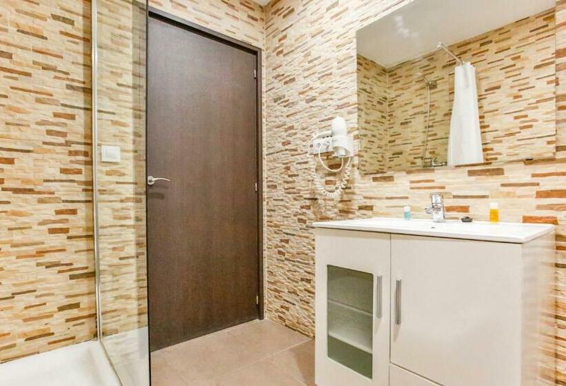 اتاق استاندارد یک نفره, Laramond Barcelona Rooms