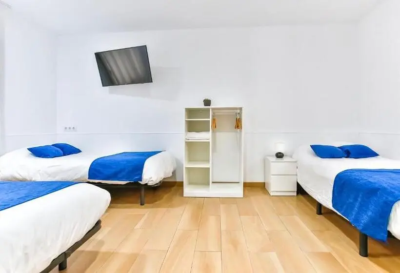 اتاق استاندارد سه نفره, Laramond Barcelona Rooms