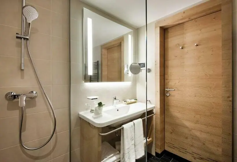اتاق استاندارد با چشمانداز دریاچه, Rikli Balance Hotel – Sava Hotels & Resorts