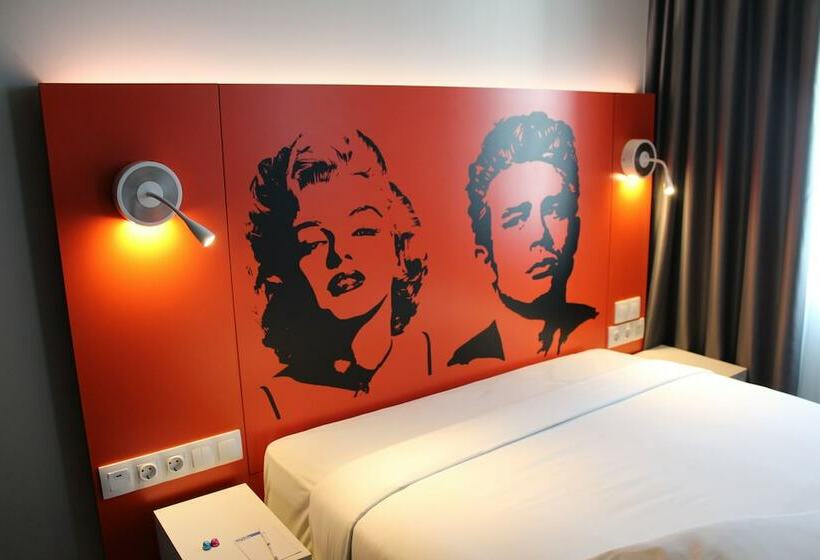 اتاق استاندارد با چشم‌انداز, Star Inn Lisbon Airport