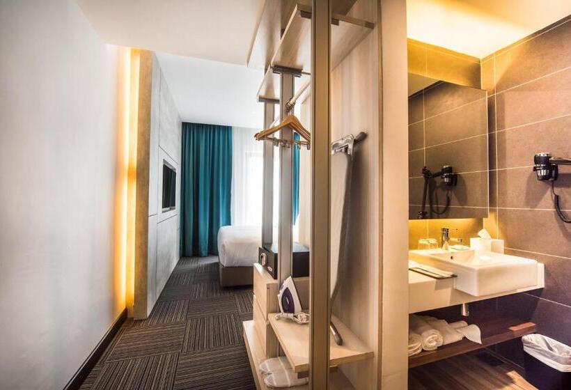 标准间, The Smith House