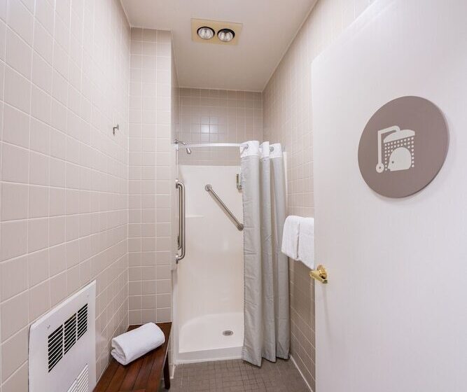 Номер Стандарт Совместная Ванная, The Urban