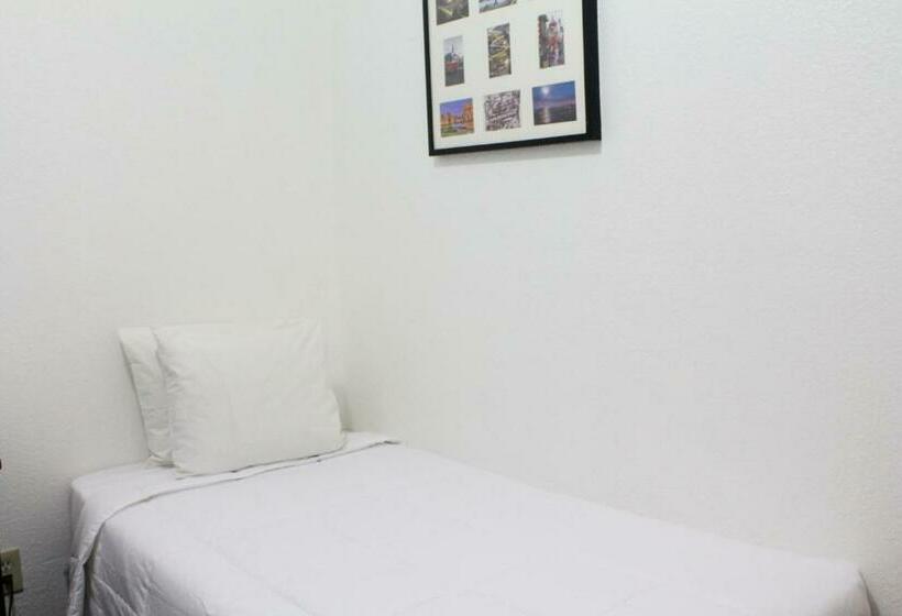 Номер Стандарт Индивидуальный Совместная Ванная, Union