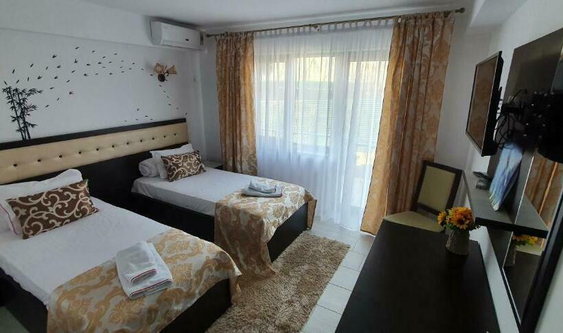 Номер Стандарт с Балконом, Motel Didona B