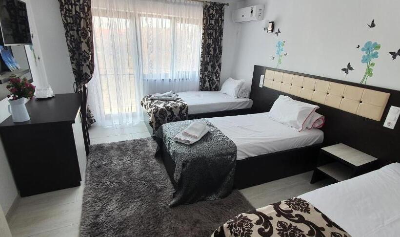 Трехместный Номер Стандарт с Балконом, Motel Didona B