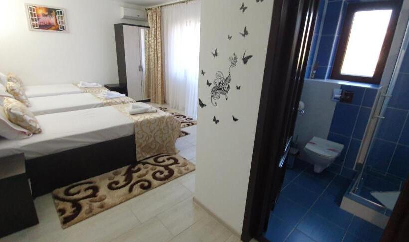 Трехместный Номер Стандарт с Балконом, Motel Didona B