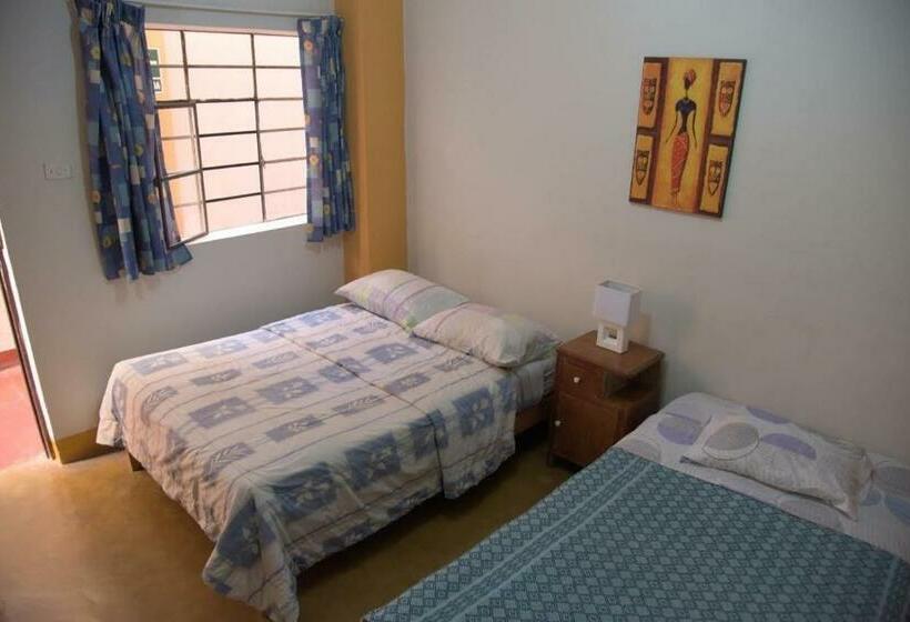 バス共有のスタンダードルーム, Brabant Hostal