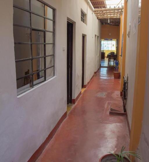 ルームシェアのワンベッド, Brabant Hostal