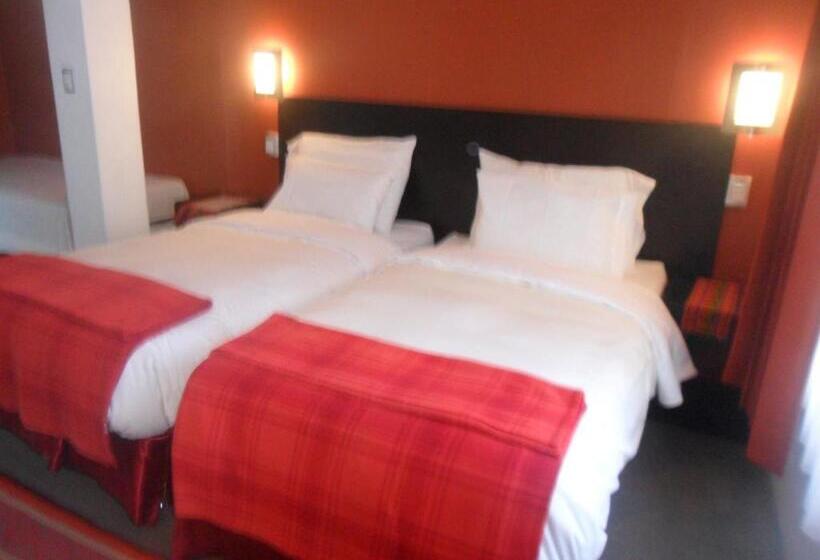 تختخواب در اتاق مشترک, La Casa De Ana Peru