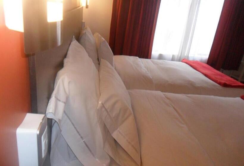 تختخواب در اتاق مشترک, La Casa De Ana Peru