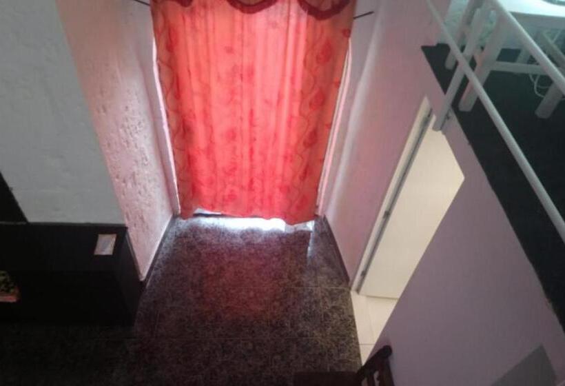 سوییت خانوادگی, La Casa De Ana Peru