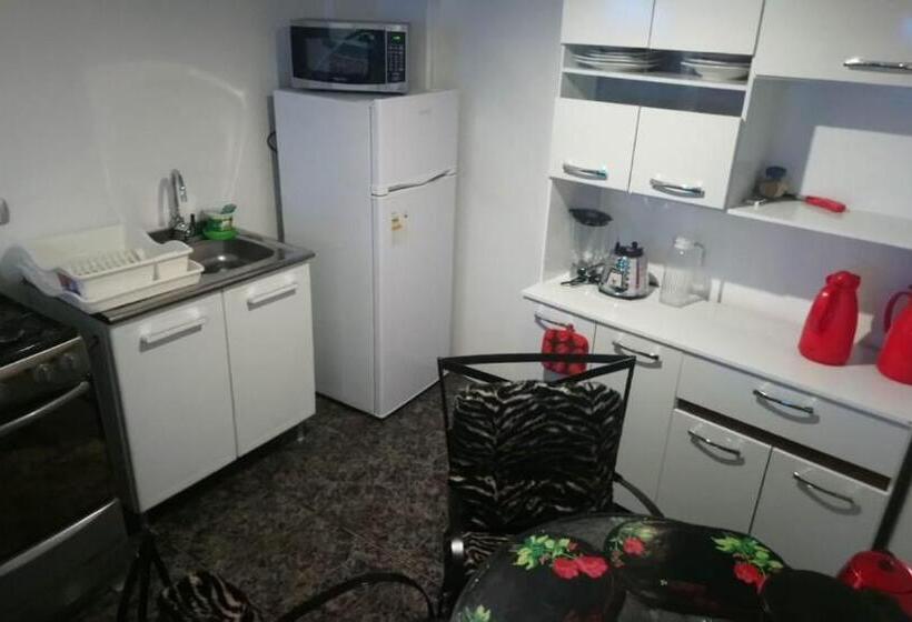 سوییت خانوادگی, La Casa De Ana Peru