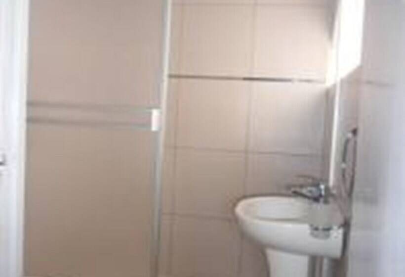 اتاق خانوادگی, La Casa De Ana Peru