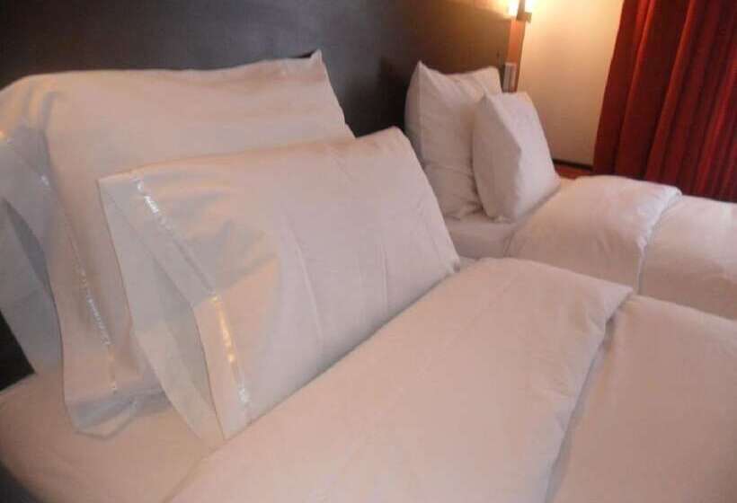 اتاق راحتی, La Casa De Ana Peru