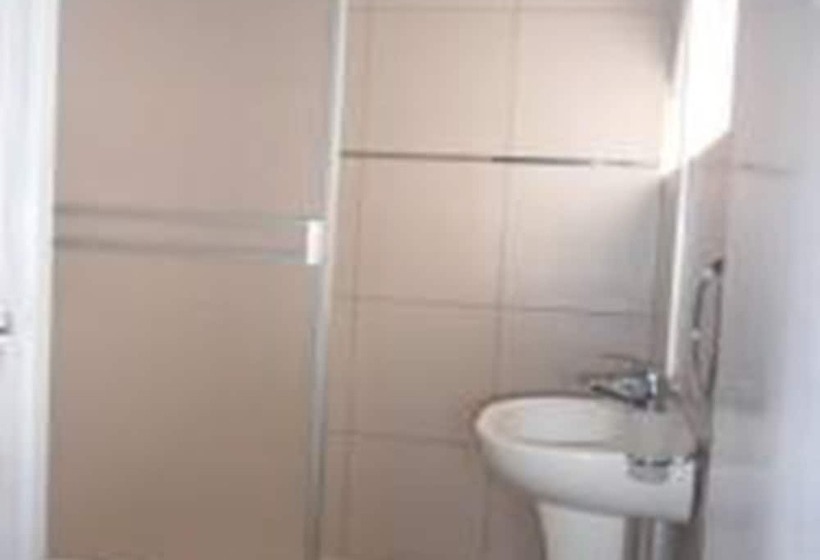 اتاق خانوادگی, La Casa De Ana Peru