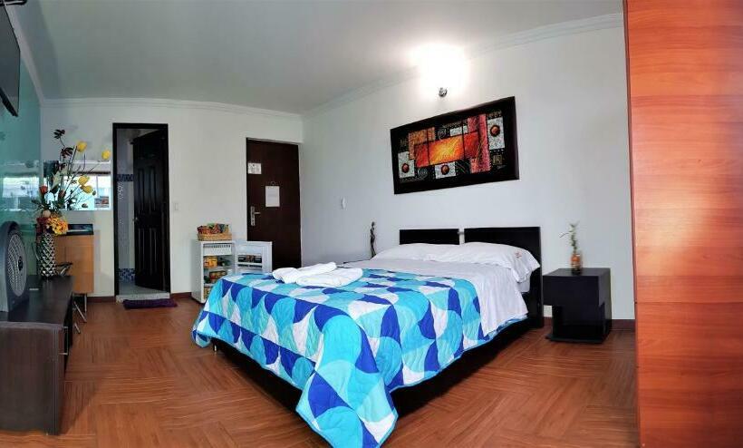 חדר סטנדרט לשלושה, Barcelona Chinauta