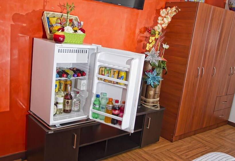 חדר משפחתי, Barcelona Chinauta