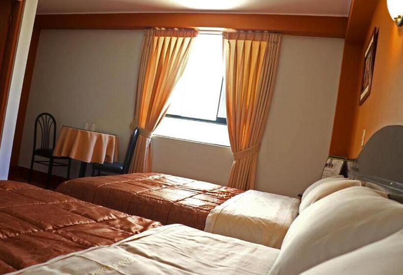 اتاق استاندارد با سرویس بهداشتی مشترک, Bohemia