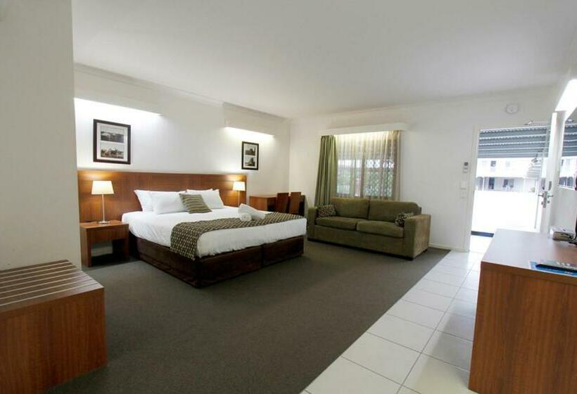Люкс Повышенной Комфортности, Chinchilla Downtown Motor Inn