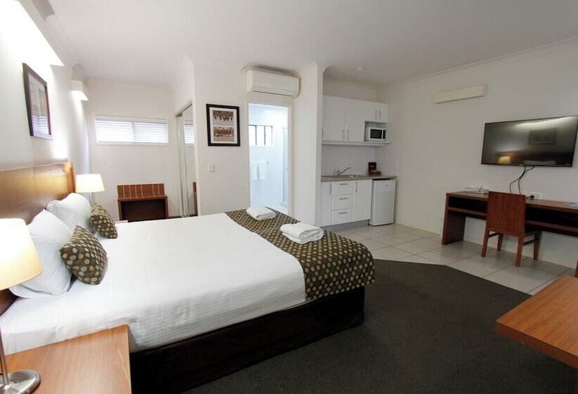 Люкс Повышенной Комфортности, Chinchilla Downtown Motor Inn
